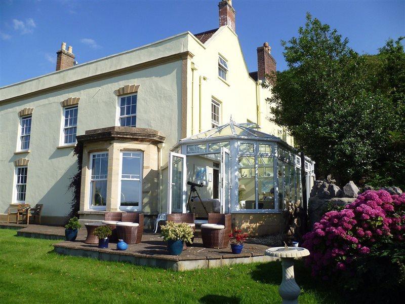 Couette-café Church House 5*