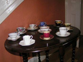 Church House Couette-café